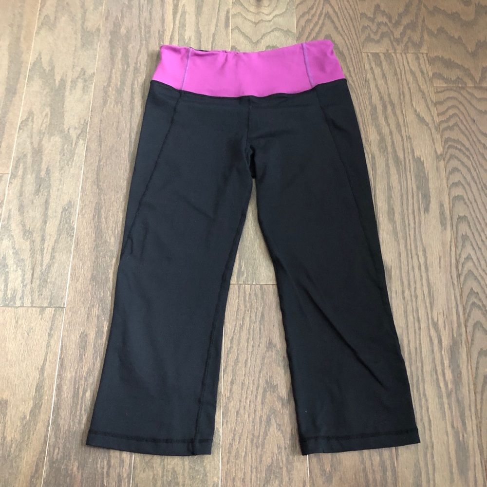 Lululemon Gather & Crow Crop Leggings